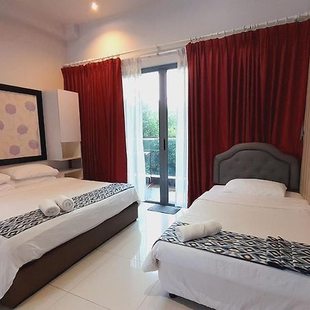Bulan Guesthouse Imago Кота-Кинабалу Экстерьер фото
