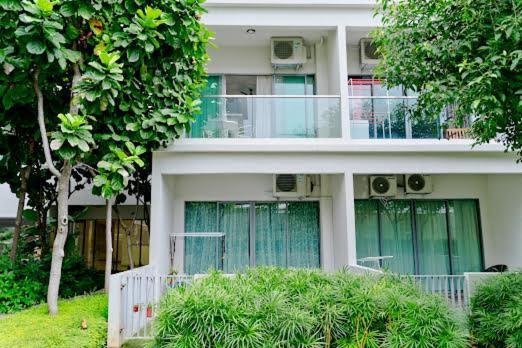 Bulan Guesthouse Imago Кота-Кинабалу Экстерьер фото