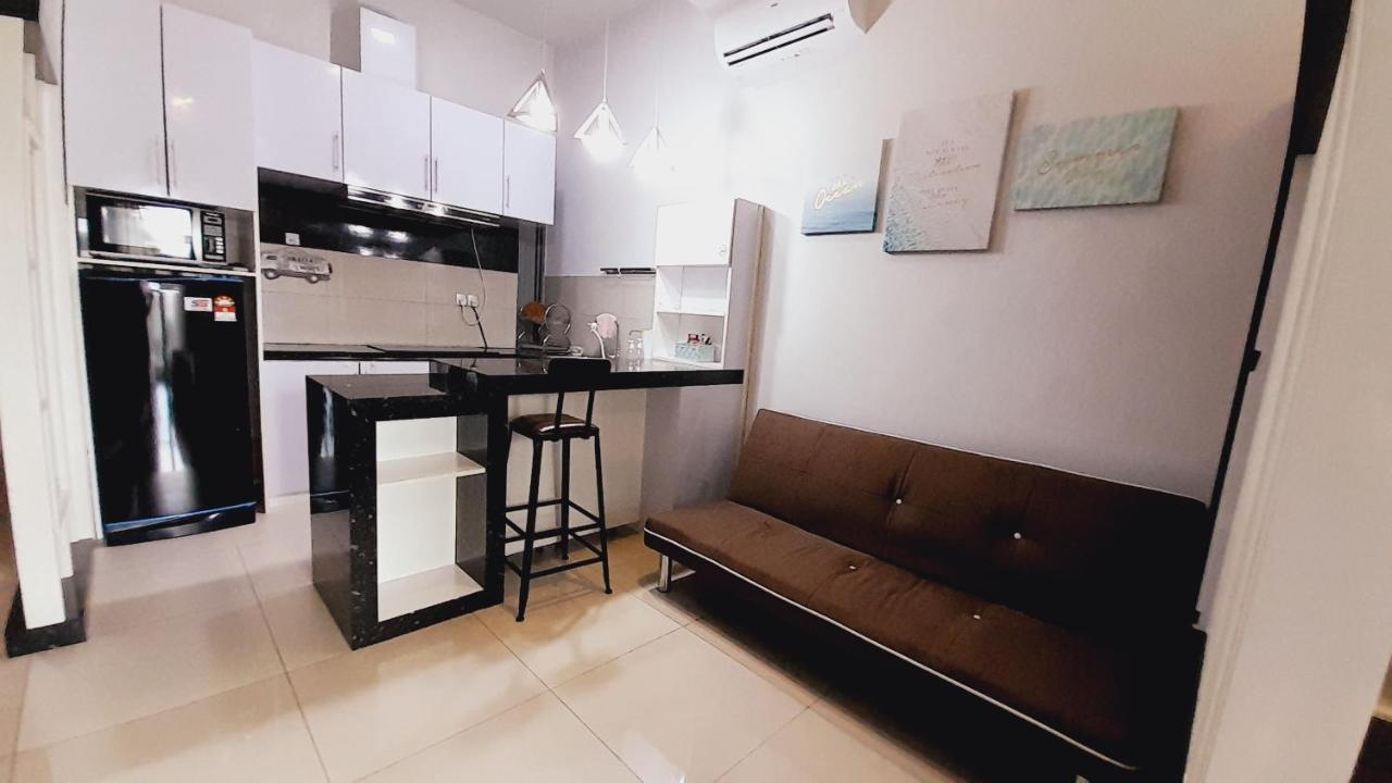 Bulan Guesthouse Imago Кота-Кинабалу Экстерьер фото